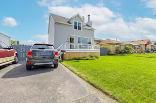 7711 Melvina Ave, Burbank, IL 60459 - Photo 1