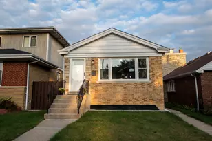 5133 N Austin Ave, Chicago, IL 60630 - Photo 1