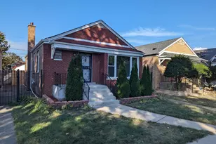 8936 S Ridgeland Ave, Chicago, IL 60617 - Photo 1