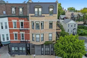 1432 W Erie St, Chicago, IL 60642 - Photo 1