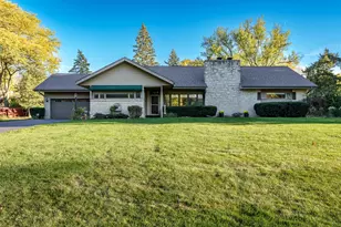 1825 Edgebrook Dr, Rockford, IL 61107 - Photo 1