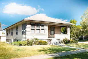 503 W Livingston St, Pontiac, IL 61764 - Photo 1