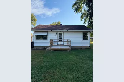 908 Oak Avenue, Sterling, IL 61081 - Photo 1