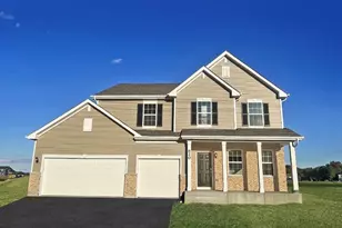 620 N Sycamore St, Hinckley, IL 60520 - Photo 1