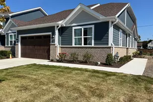 45 Steeple Bend Ln, Evergreen Park, IL 60805 - Photo 1