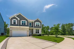 241 Stonington Dr, Bloomingdale, IL 60108 - Photo 1