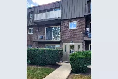 588 Fairway View Drive #2E, Wheeling, IL 60090 - Photo 1