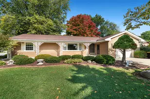 310 Barbara St, Mount Morris, IL 61054 - Photo 1