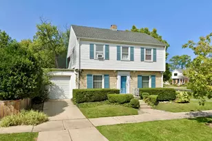 1014 S Chester Ave, Park Ridge, IL 60068 - Photo 1