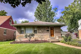 612 N Hillside Ave, Hillside, IL 60162 - Photo 1