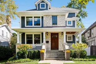 21 S Bruner St, Hinsdale, IL 60521 - Photo 1