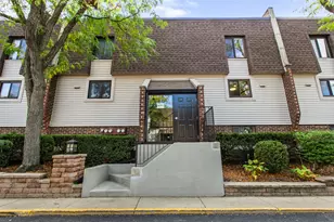 435 Elm St, Deerfield, IL 60015 - Photo 1