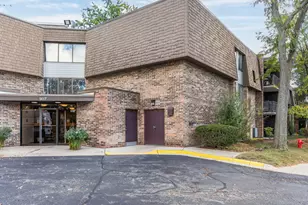 907 S Williams St, Westmont, IL 60559 - Photo 1