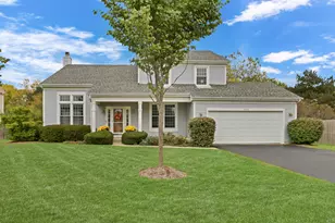 399 Banbury Ln, Grayslake, IL 60030 - Photo 1