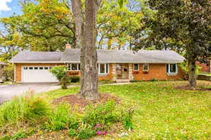 814 Woodlawn Dr, Dekalb, IL 60115 - Photo 1