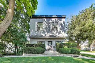 102 S Quincy St, Hinsdale, IL 60521 - Photo 1