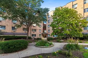 5348 N Cumberland Ave, Chicago, IL 60656 - Photo 1