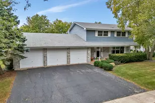 905 Somerset Acres, New Lenox, IL 60451 - Photo 1