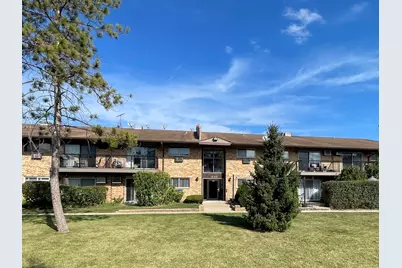 816 E Old Willow Road #110, Prospect Heights, IL 60070 - Photo 1