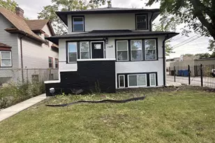 17 N Lotus Ave, Chicago, IL 60644 - Photo 1