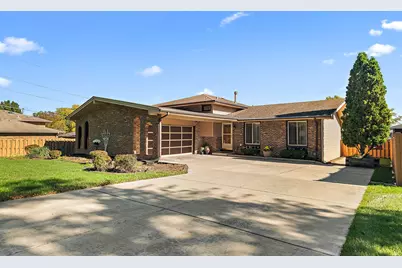 9241 S Kean Avenue, Hickory Hills, IL 60457 - Photo 1