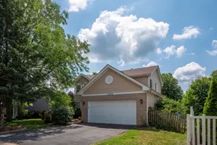 1040 Sanctuary Ln, Naperville, IL 60540 - Photo 1