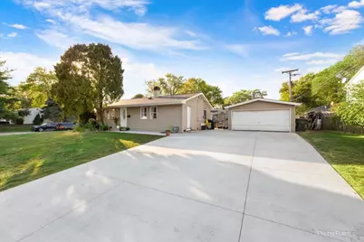 200 Amarillo Drive, Carpentersville, IL 60110 - Photo 1