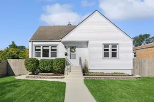 10726 S Sacramento Ave, Chicago, IL 60655 - Photo 1