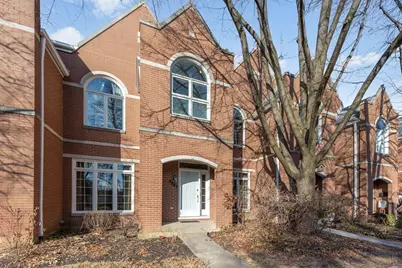 5842 N Saint Johns Court, Chicago, IL 60646 - Photo 1