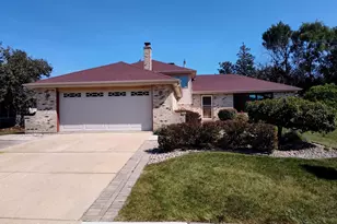 16413 Prairie Dr, Tinley Park, IL 60477 - Photo 1