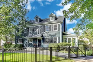 386 Fairview Ave, Winnetka, IL 60093 - Photo 1