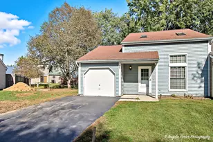 624 Yale Ln, Island Lake, IL 60042 - Photo 1