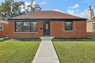 404 Frederick Ave, Bellwood, IL 60104 - Photo 1