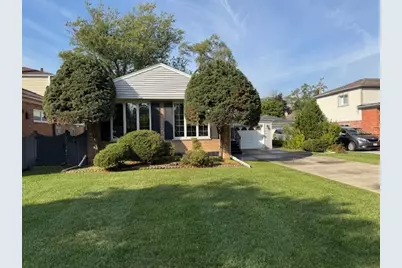 8258 N Ozark Avenue, Niles, IL 60714 - Photo 1