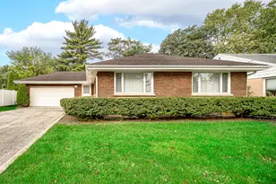 110 S Mt Prospect Rd, Mount Prospect, IL 60056 - Photo 1