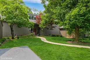 729 Old Barn Rd, Lake Barrington, IL 60010 - Photo 1