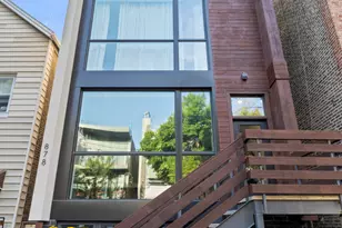 878 N Marshfield Ave, Chicago, IL 60622 - Photo 1