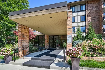 201 Lake Hinsdale Drive #111, Willowbrook, IL 60527 - Photo 1