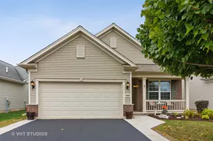 2894 Edgewater Dr, Elgin, IL 60124 - Photo 1