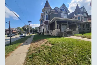 142 S Lincoln Avenue, Aurora, IL 60505 - Photo 1