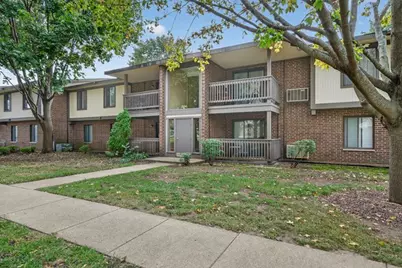 584 Somerset Lane #5, Crystal Lake, IL 60014 - Photo 1