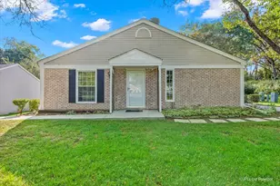 20 Red Oak Trail, Cary, IL 60013 - Photo 1