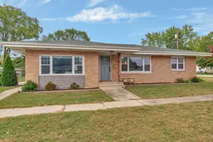 105 N Kankakee St, Coal City, IL 60416 - Photo 1