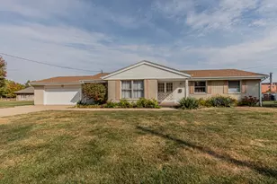 465 Prouty Dr, Princeton, IL 61356 - Photo 1