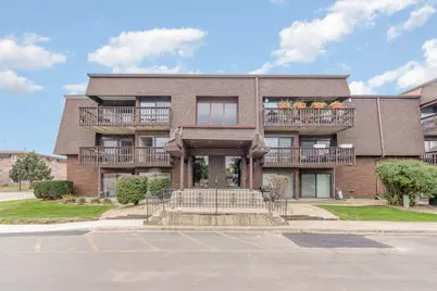 1615 Richmond Circle #101, Joliet, IL 60435 - Photo 1