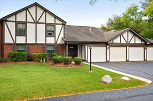 1221 Plum Tree Ct, Schaumburg, IL 60193 - Photo 1