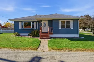 402 S Clark St, Streator, IL 61364 - Photo 1