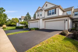 2907 Pleasant Plains Dr, Saint Charles, IL 60175 - Photo 1