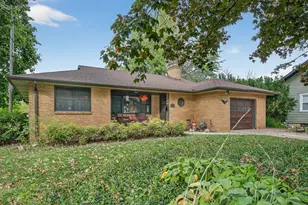 208 W Greenwood Ave, Woodstock, IL 60098 - Photo 1
