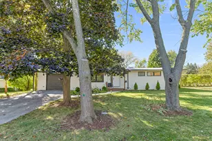 3504 Dato Ave, Highland Park, IL 60035 - Photo 1